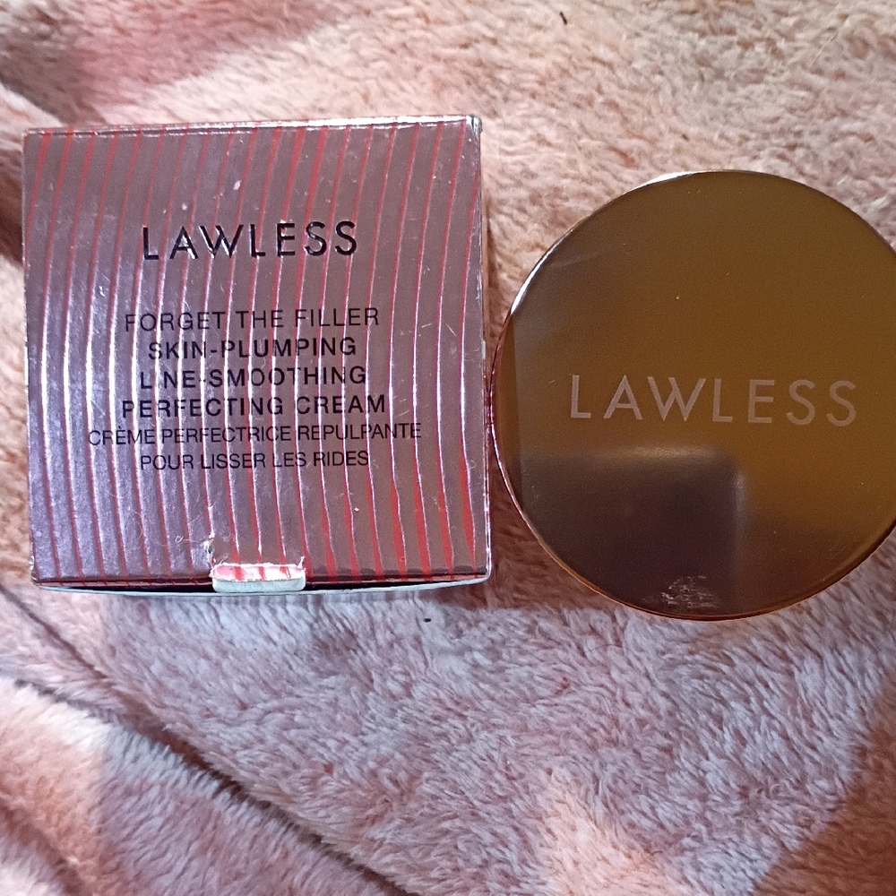LAWLESS Mini Forget the Filler Oil-Free Skin-Plumping Line Smoothing Perfecting